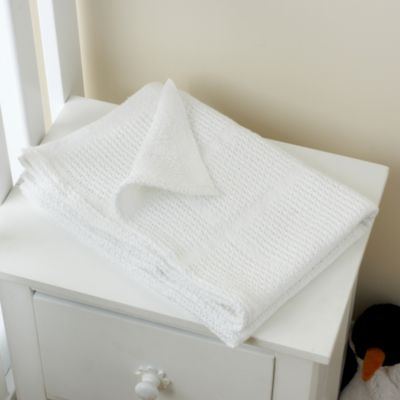 Statutory East Coast White Pram Cellular Blanket