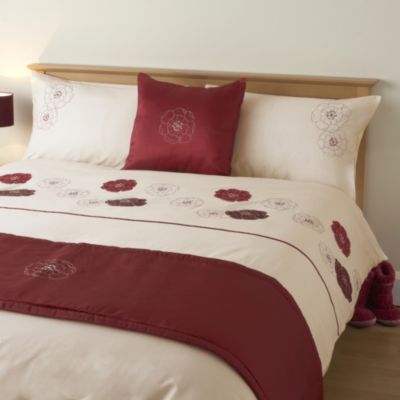 Tu Bed in a Bag Floral Red - includes Duvet Cover, Pillowcase, Runner and Cushion Cover
