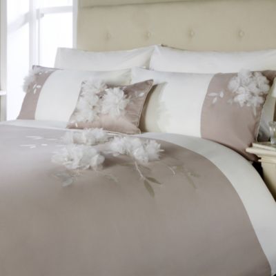 Home Collection Chiffon Flower Bed Linen Set