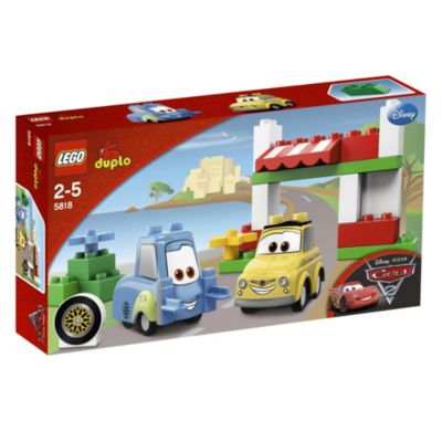 Lego Cars 2 Luigi's Italian Place