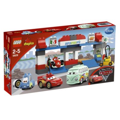 LEGO Cars 2 The Pit Stop