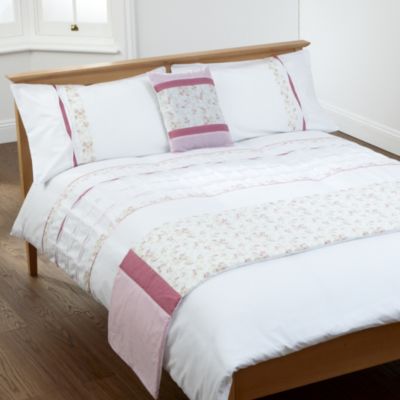 Tu Pink Ditsy Floral and Polka Dot Pleats Bed in a Bag
