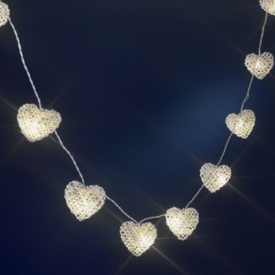 Tu Wicker Heart 16 String Lights