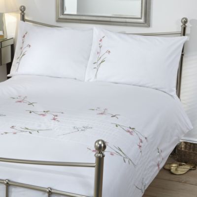 Tu Embellished Sprig Bed Linen Set