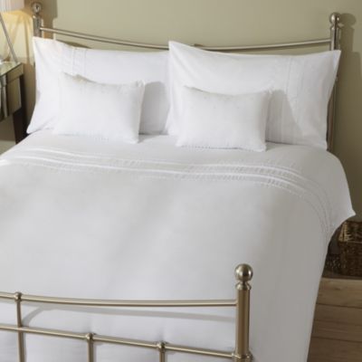 Tu White on White Bed in a Bag - includes Duvet Cover, Pillowcase and Two Cushions